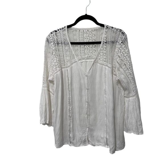 White Detailed Shoulder Bell Sleeve Button Front Blouse Size M Peasant Boho - Picture 2 of 10